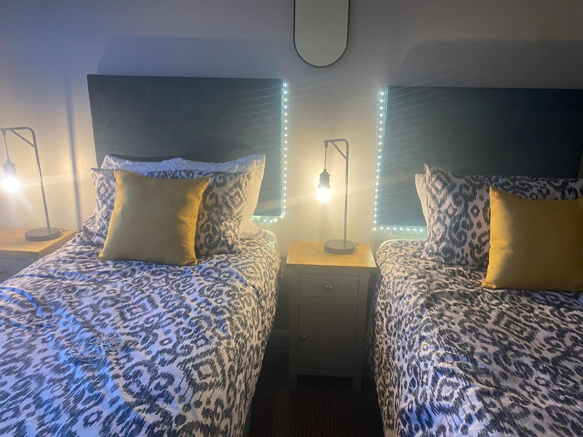 Hastings Apartments Extra Large Self Catering Apt Tourism Certified Free Parking Wifi Белфаст Екстериор снимка